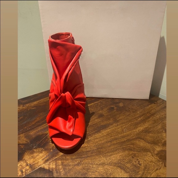 Red leather pump booties - Picture 5 of 5